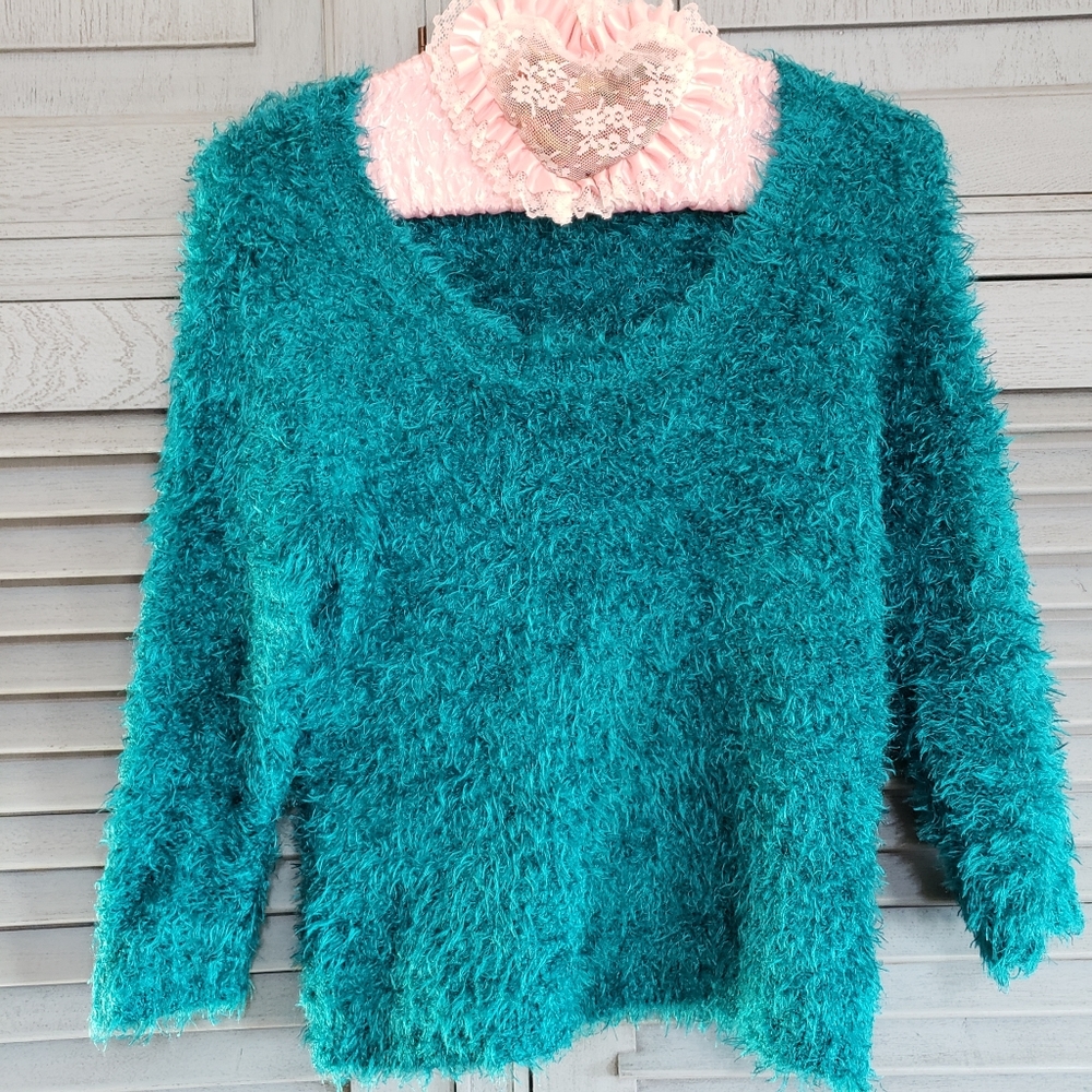 💙Wishful Park, teal sweater, Junior size large, 100% polyester, gently worn💙